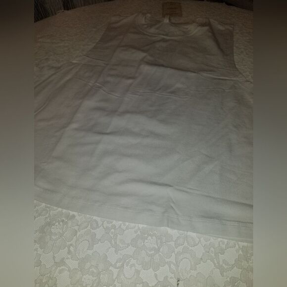 NWT Fabletics Micah Muscle Tank Athleisure Lounging Tank Top large - Picture 3 of 7